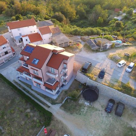 Apartmani Danijela Tomicic Lopar Esterno foto